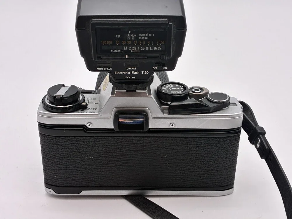 Olympus OM10 FC 35mm Film Camera w/ 35-70mm Lens T20 Flash Parts Repair
